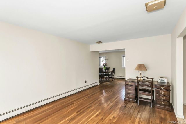 258 N Wisconsin Avenue, North Massapequa, NY 11758