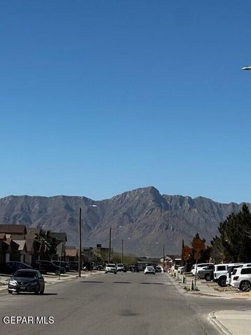 12025 COPPER MINE Lane, El Paso, TX 79934