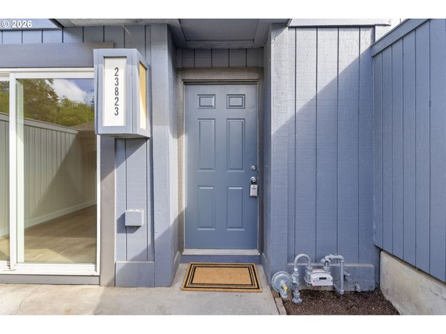 23823 Ne TREEHILL Dr, Wood Village, OR 97060