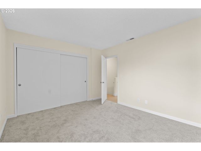 23823 Ne TREEHILL Dr, Wood Village, OR 97060