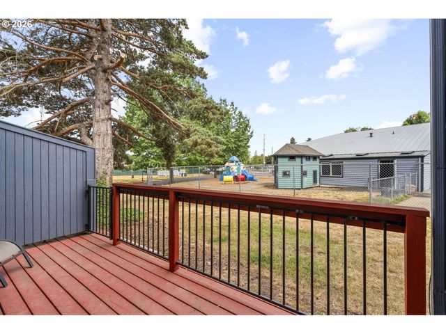 23823 Ne TREEHILL Dr, Wood Village, OR 97060
