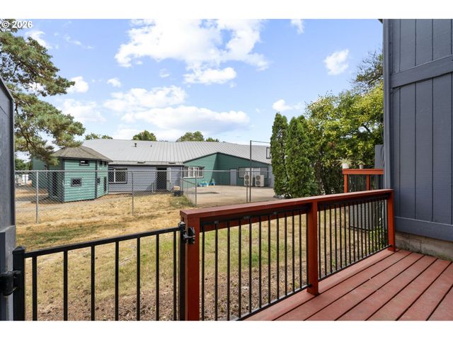 23823 Ne TREEHILL Dr, Wood Village, OR 97060