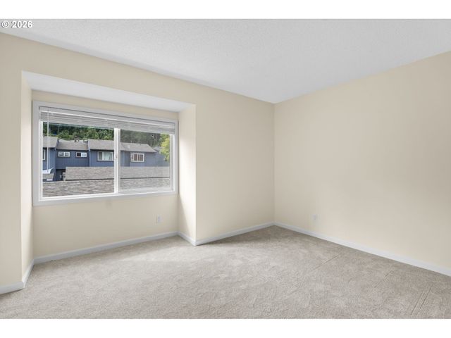 23823 Ne TREEHILL Dr, Wood Village, OR 97060