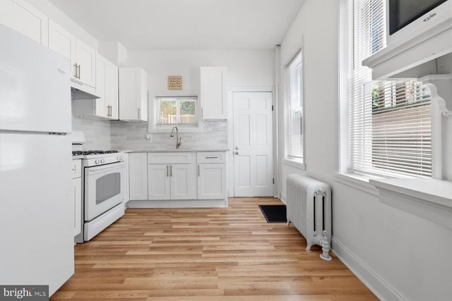 56 E SEYMOUR ST, Philadelphia, PA 19144