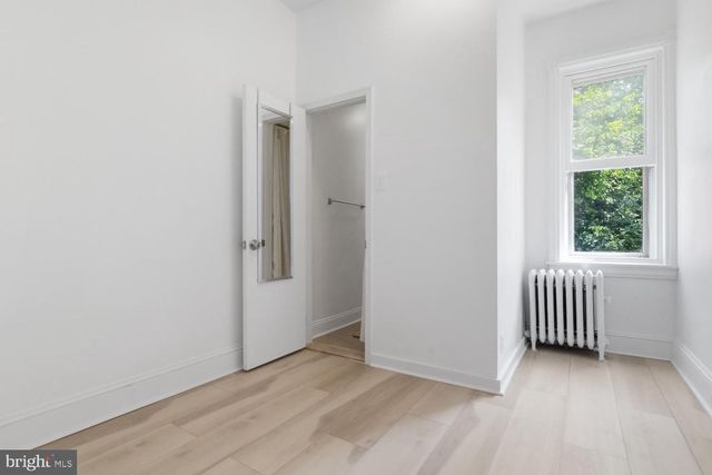 56 E SEYMOUR ST, Philadelphia, PA 19144