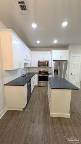 226 Junction Ave, Pensacola, FL 32501