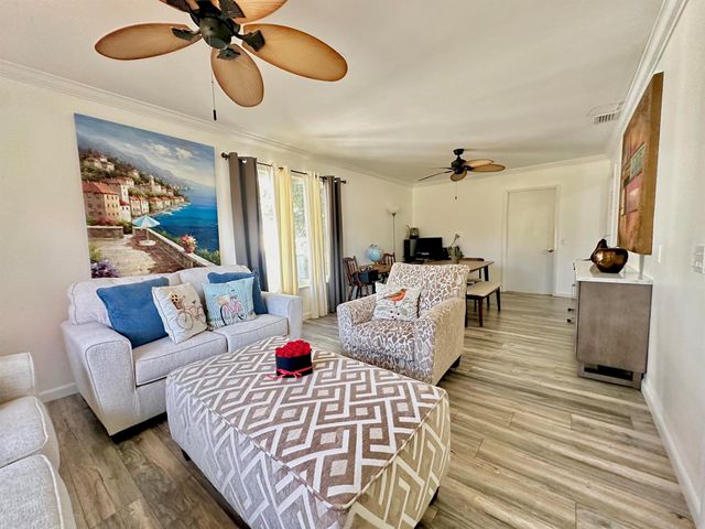 13619 57th Place N, West Palm Beach, FL 33411