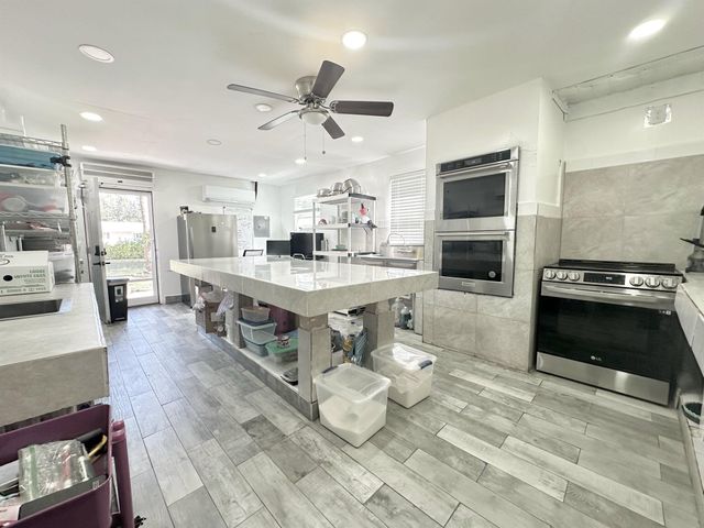 13619 57th Place N, West Palm Beach, FL 33411