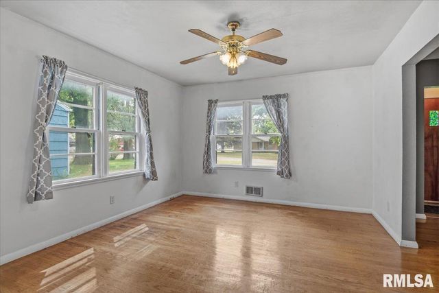 2536 S WALNUT Street, Springfield, IL 62704