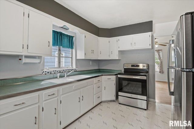 2536 S WALNUT Street, Springfield, IL 62704