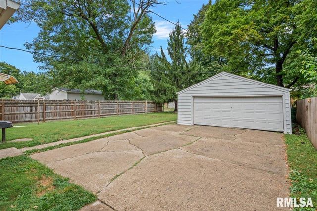 2536 S WALNUT Street, Springfield, IL 62704
