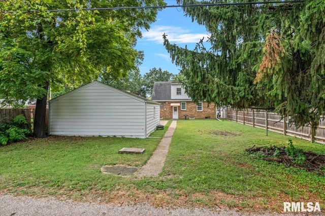 2536 S WALNUT Street, Springfield, IL 62704