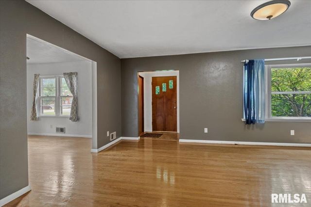2536 S WALNUT Street, Springfield, IL 62704