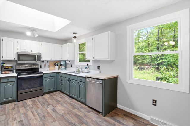 31 Emerald Lane, Hillsborough, NH 03244