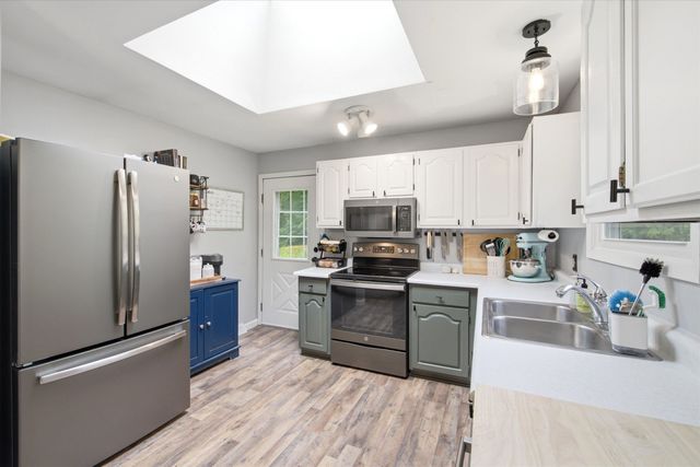 31 Emerald Lane, Hillsborough, NH 03244