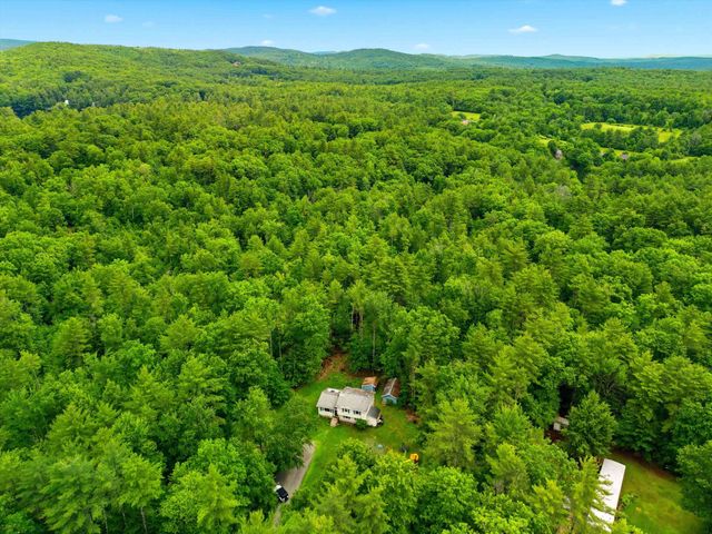 31 Emerald Lane, Hillsborough, NH 03244