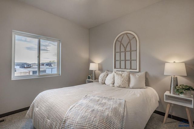 6762 RECEDA ST, Rapid City, SD 57703