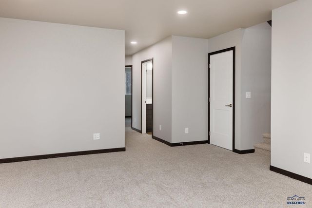 6762 RECEDA ST, Rapid City, SD 57703