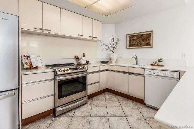 325 S Sierra Ave 41, Solana Beach, CA 92075