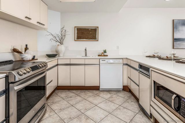 325 S Sierra Ave 41, Solana Beach, CA 92075
