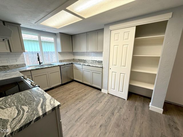 2607 Castle Circle, White City, OR 97503