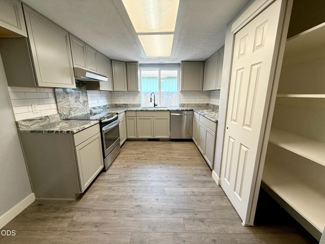 2607 Castle Circle, White City, OR 97503