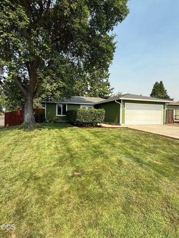 2607 Castle Circle, White City, OR 97503
