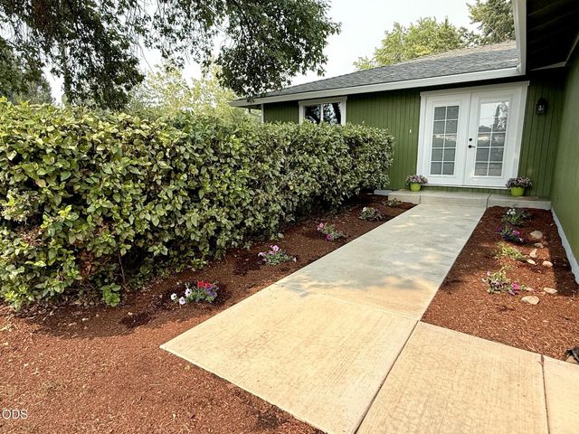 2607 Castle Circle, White City, OR 97503