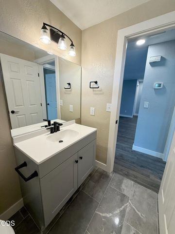 2607 Castle Circle, White City, OR 97503