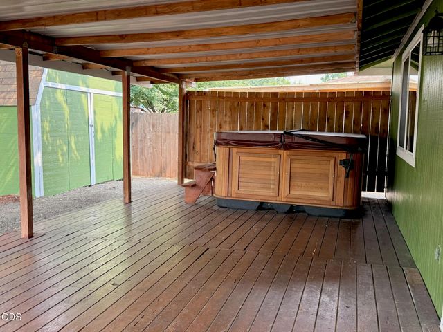 2607 Castle Circle, White City, OR 97503