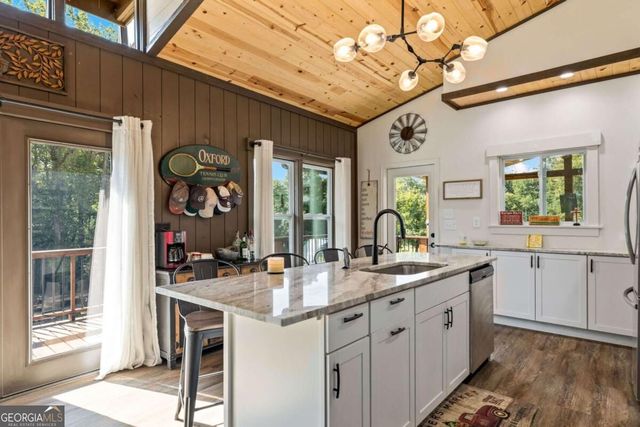 101 Pleasant Hill Circle, Blairsville, GA 30512