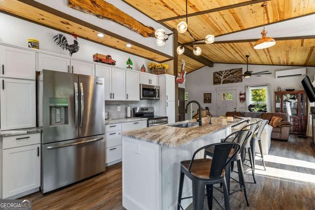101 Pleasant Hill Circle, Blairsville, GA 30512