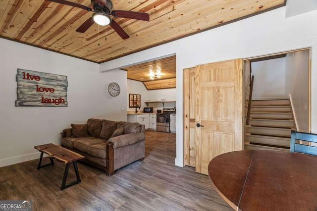 101 Pleasant Hill Circle, Blairsville, GA 30512
