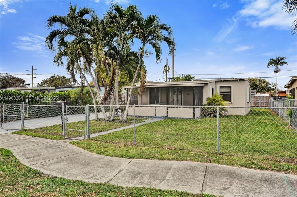2111 York St, Opa-locka, FL 33054