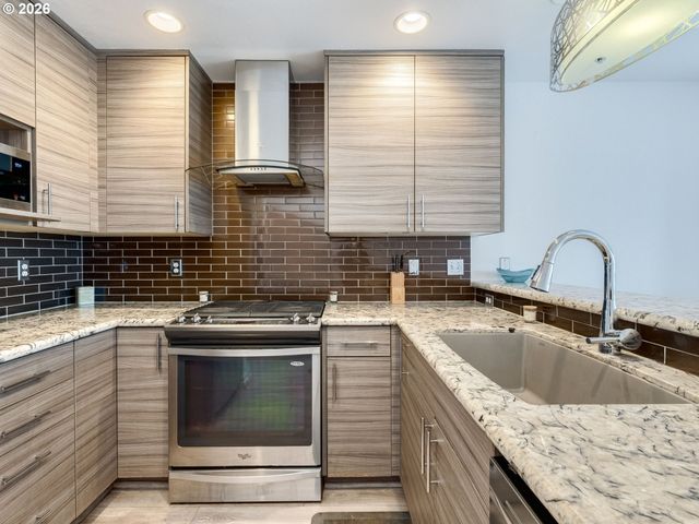 4906 Sw 1ST Ave, Portland, OR 97239