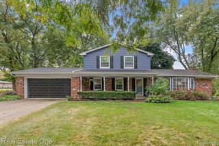 4203 Sugar Grove Court, Troy, MI 48098