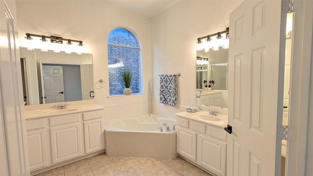 2009 Templegate Drive, Mckinney, TX 75072