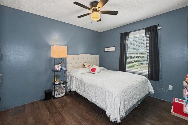1930 Thornton Court, Des Moines, IA 50320