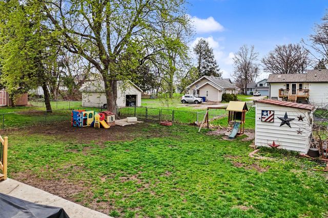 1930 Thornton Court, Des Moines, IA 50320