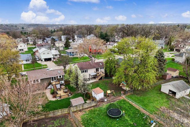 1930 Thornton Court, Des Moines, IA 50320