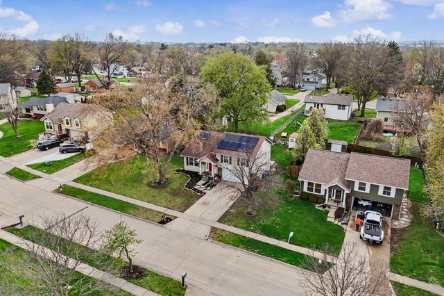 1930 Thornton Court, Des Moines, IA 50320