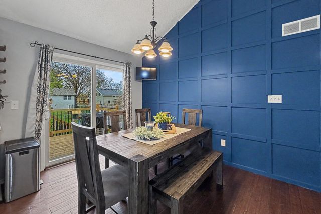 1930 Thornton Court, Des Moines, IA 50320