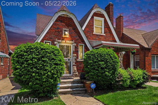 9116 Meyers Road, Detroit, MI 48228