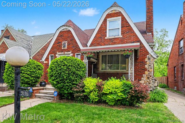 9116 Meyers Road, Detroit, MI 48228