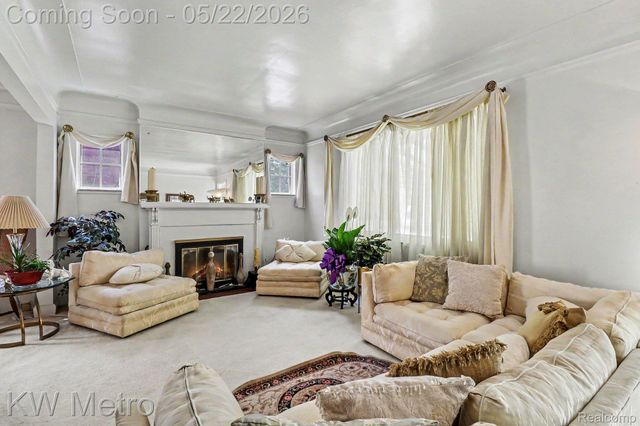 9116 Meyers Road, Detroit, MI 48228