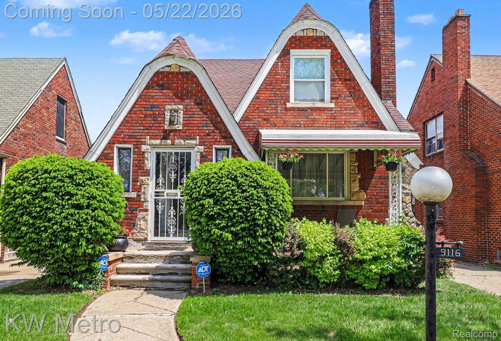 9116 Meyers Road, Detroit, MI 48228