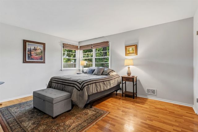 815 W 24th Street, Holland, MI 49423