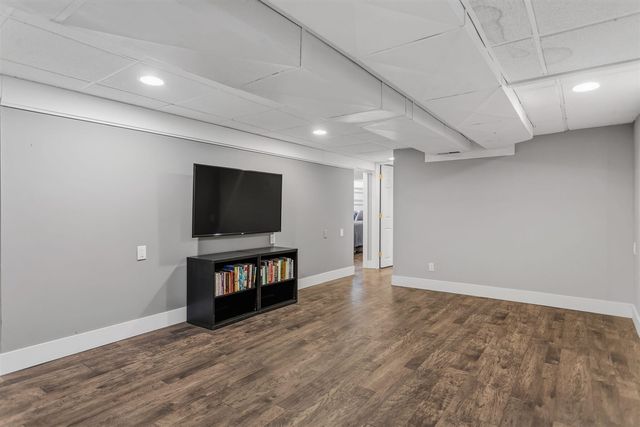 815 W 24th Street, Holland, MI 49423