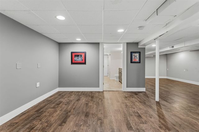 815 W 24th Street, Holland, MI 49423