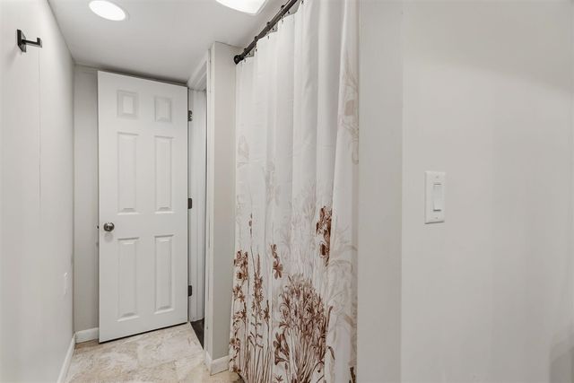 815 W 24th Street, Holland, MI 49423
